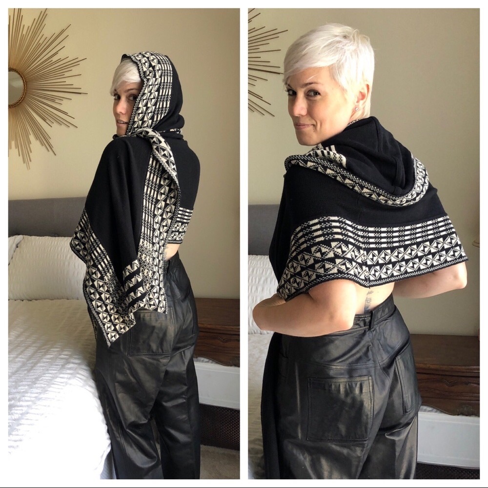 Goddis Shawl,Wrap or Poncho Size M/L